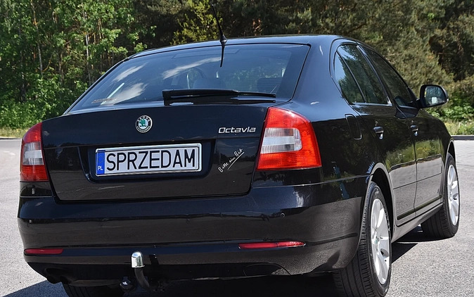 Skoda Octavia cena 19900 przebieg: 200000, rok produkcji 2011 z Kielce małe 667